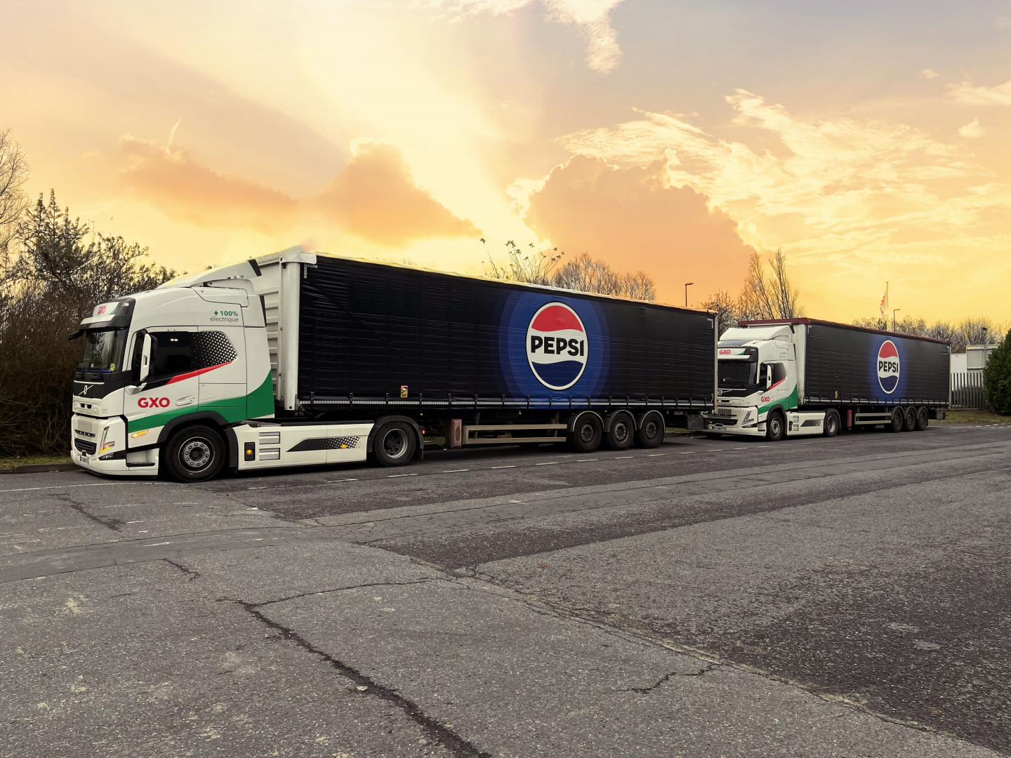 Les camions électriques choisis par PepsiCo possèdent une autonomie de 300 km, une puissance de 490 kW et un poids total roulant atteignant 44 tonnes.